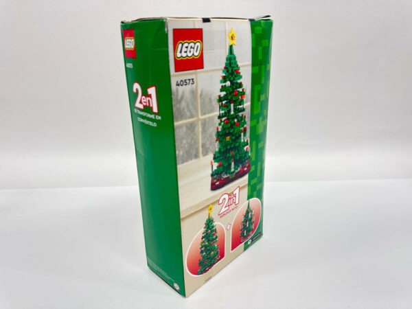 LEGO Christmas Tree 40573 - Image 2